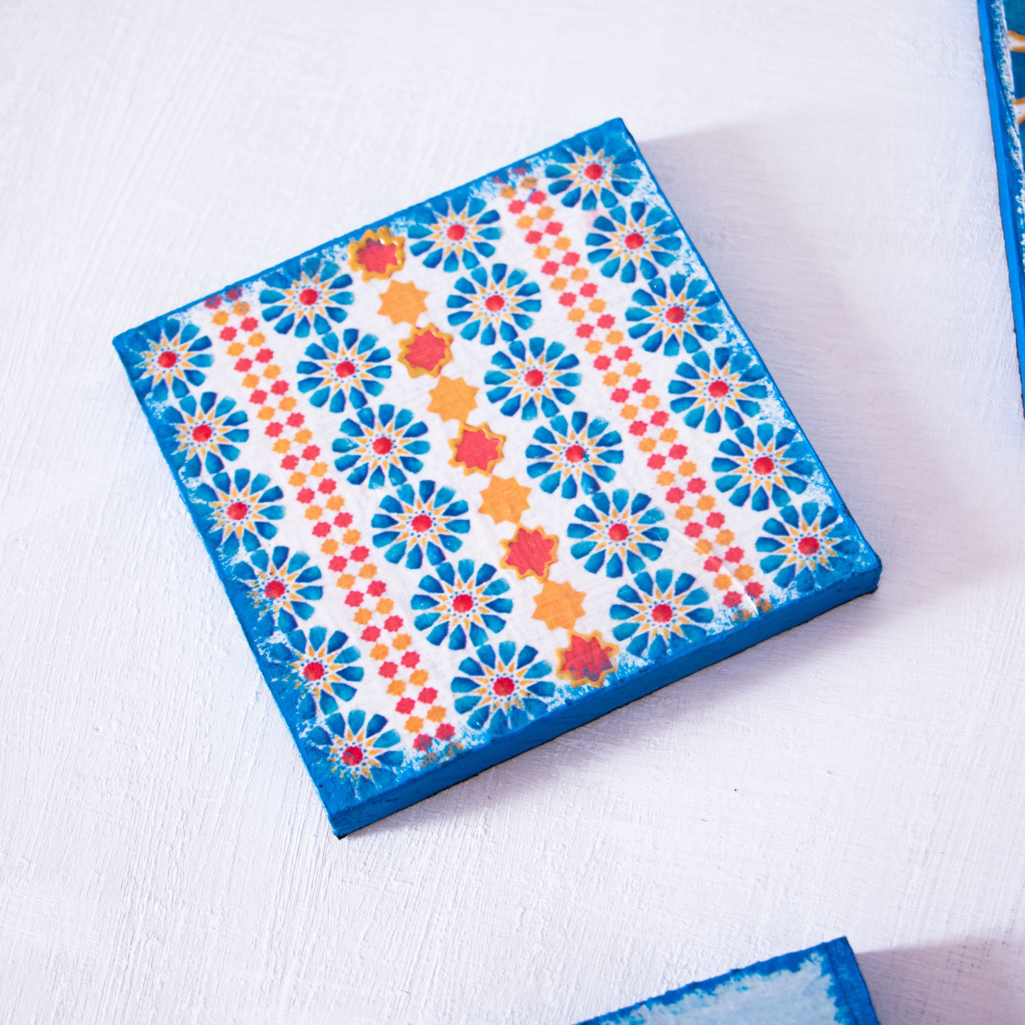 Blue Islamic stars coasters wooden tray