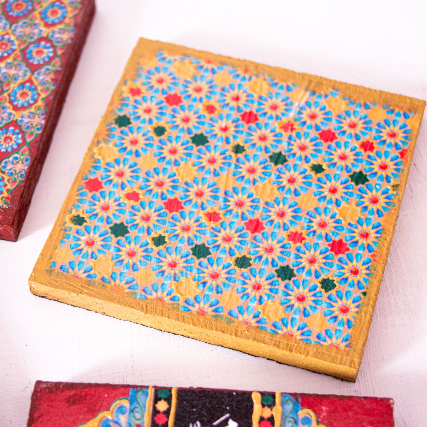 Arabesque coasters wooden tray