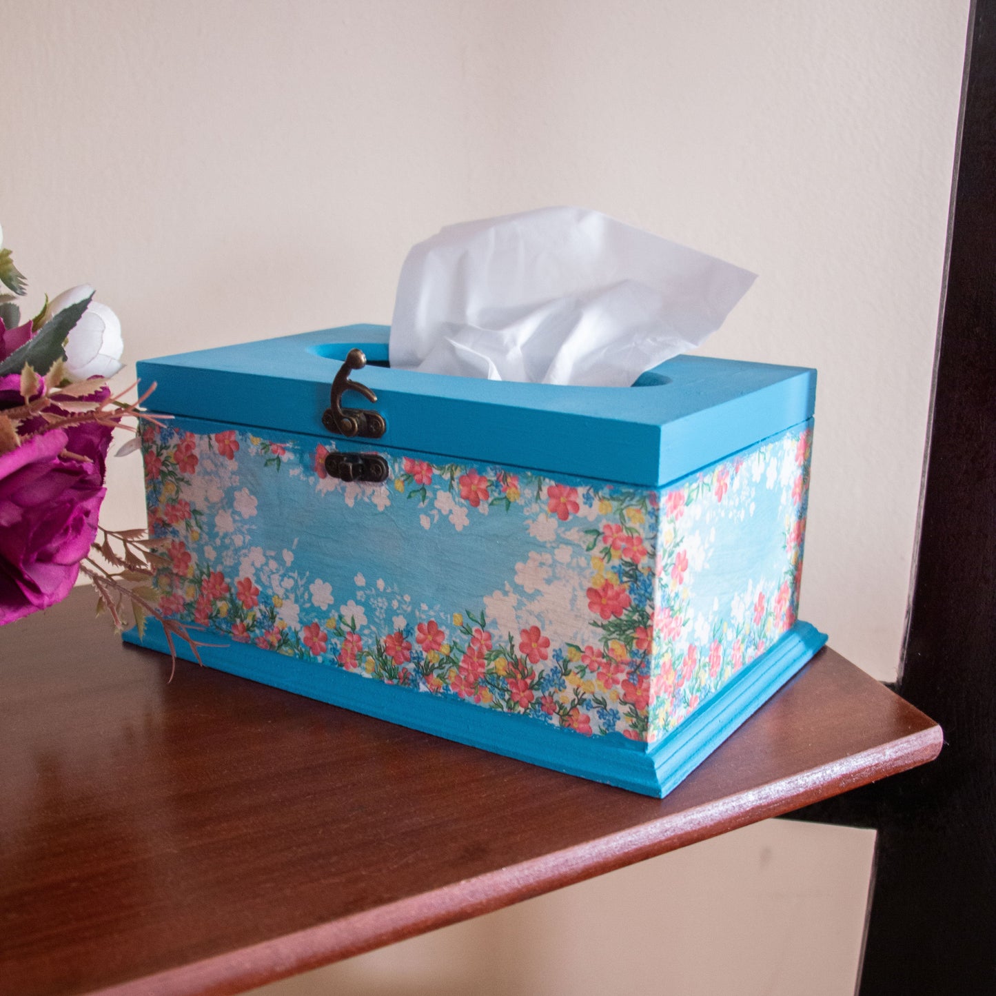 Blue Roses Tissue Box