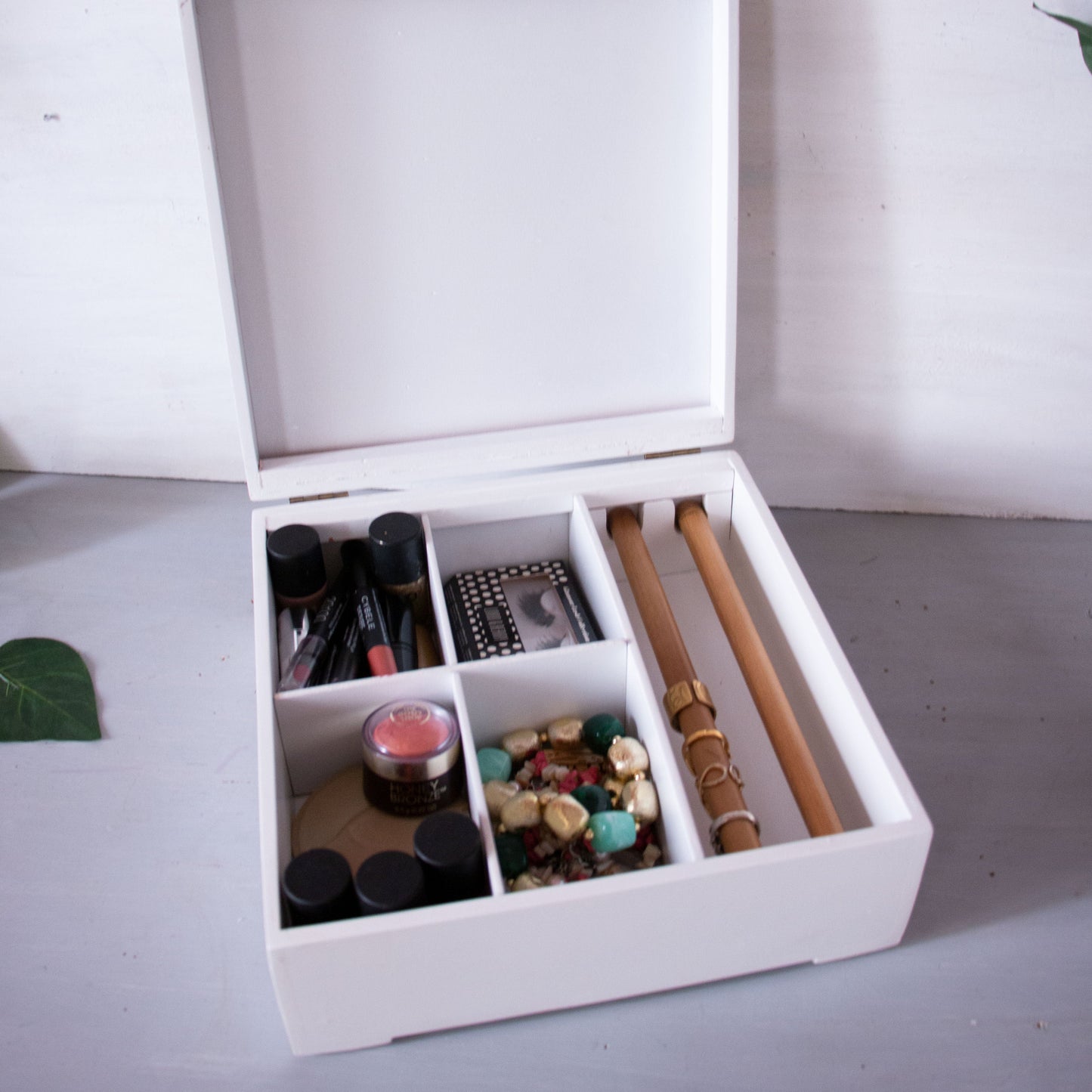 Jewellery and Makeup Organizer و اصبر لحكم ربك