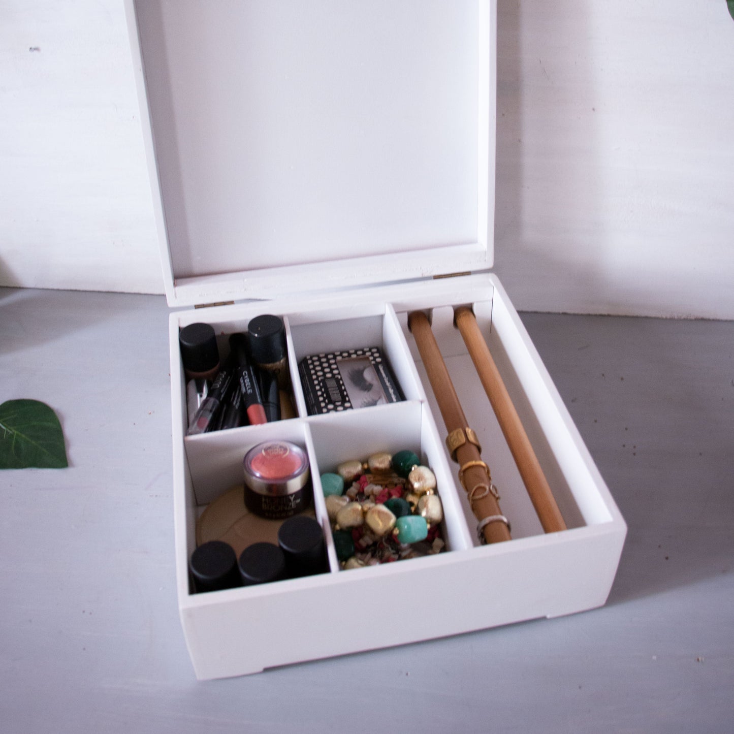 Jewellery and Makeup Nubian Houses Organizer